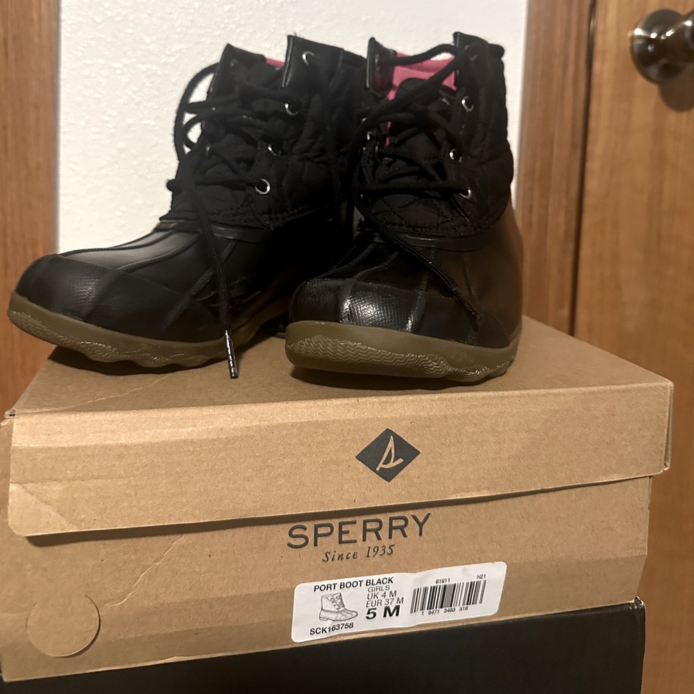 Sperry Black Size 5 girls duck boots
